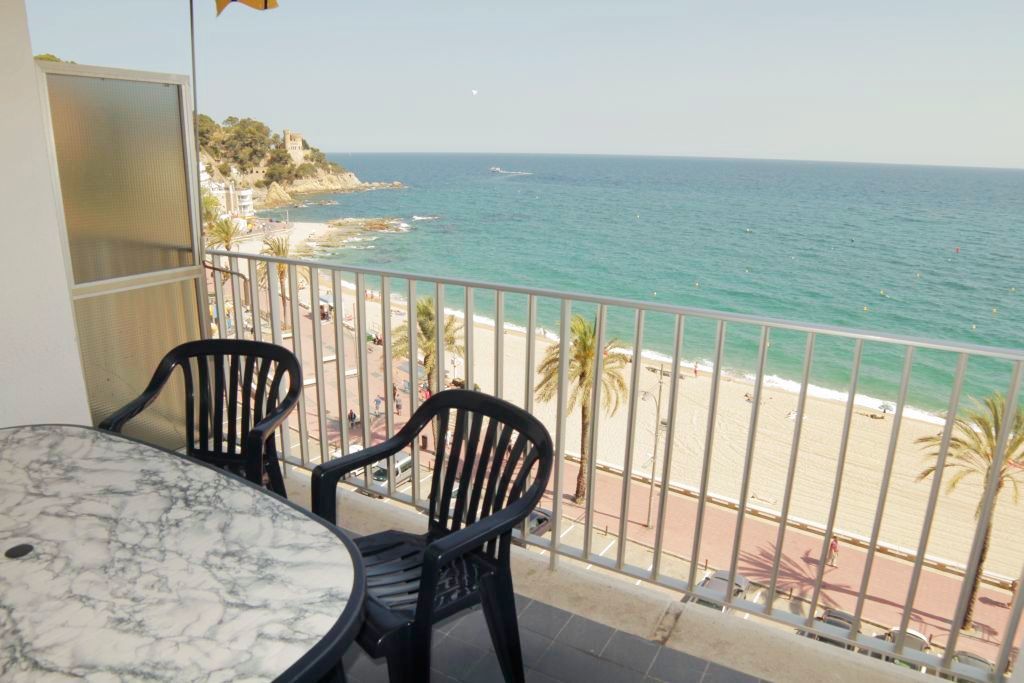 Apartaments Ar Easy Borodin Lloret de Mar Ngoại thất bức ảnh