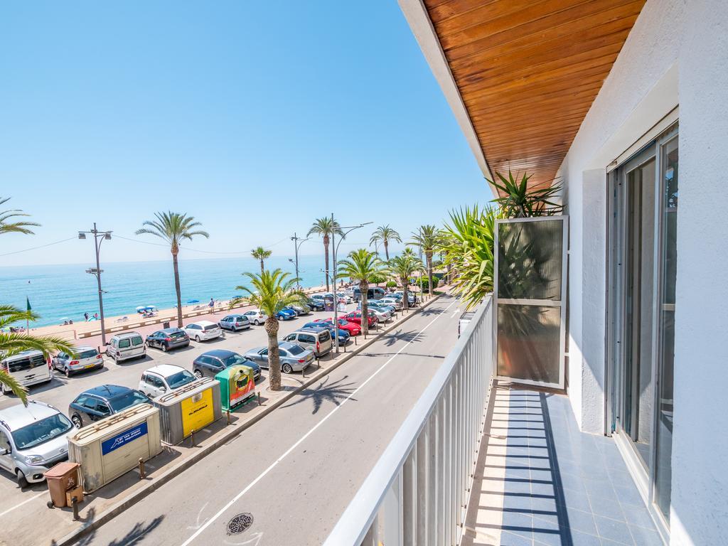 Apartaments Ar Easy Borodin Lloret de Mar Ngoại thất bức ảnh