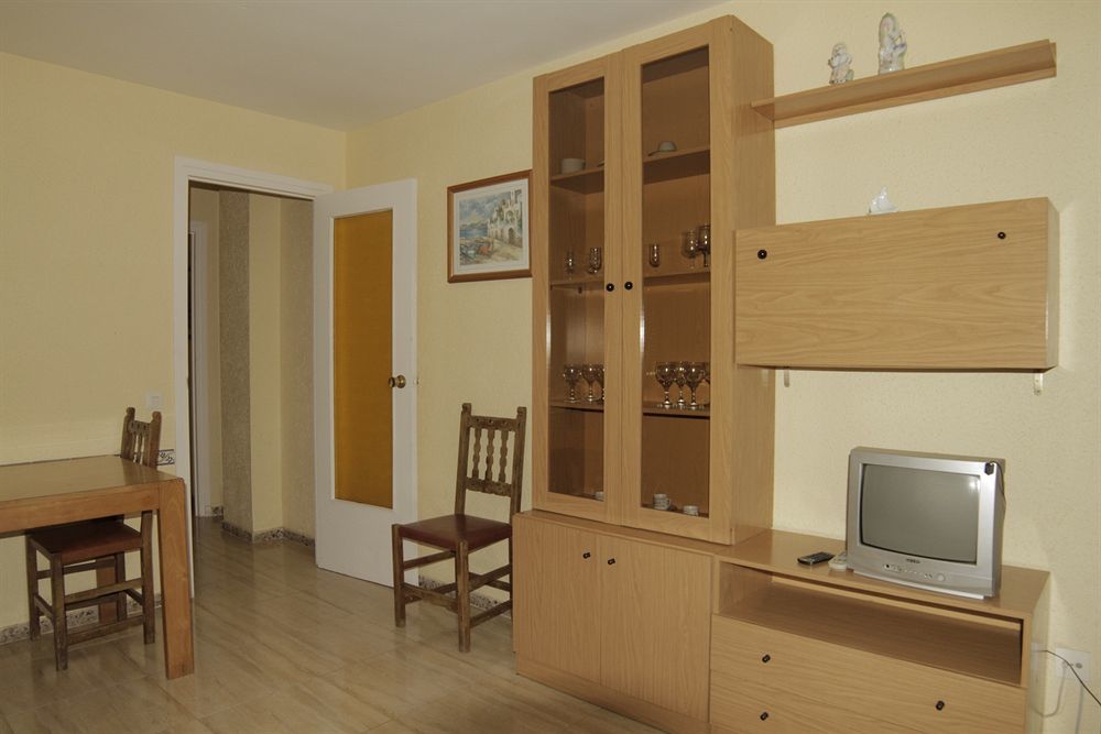 Apartaments Ar Easy Borodin Lloret de Mar Ngoại thất bức ảnh